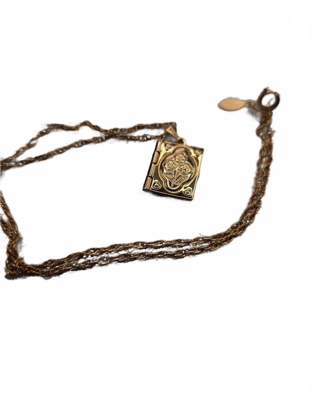 1980 Avon Tender Memories Gold Tone Locket Necklace with Original Box